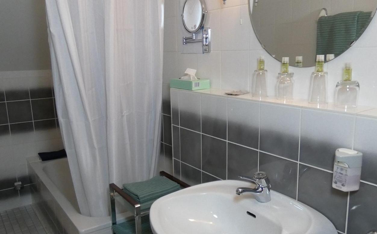 Zenner'S Landhotel Newel Ngoại thất bức ảnh